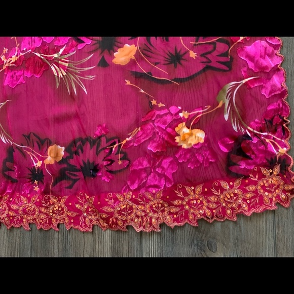 Scarf - Picture 4 of 7